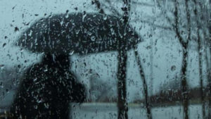 Холодно и пасмурно с затяжными дождями: погода в Украине на 2-5 апреля