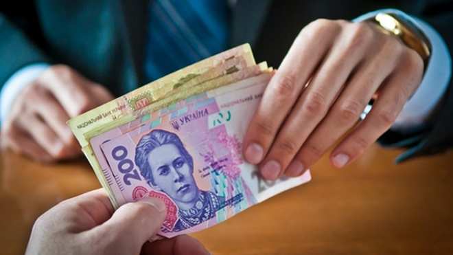 Пенсионеры снова получат доплату в 1000 гривен