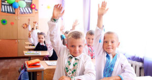 С 1 сентября поделят школьников Украины на четыре зоны с разными сценариями обучения