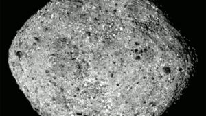 NASA сообщило о приближении к Земле астероида размером с высотку