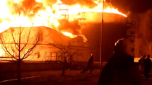 Пожар на нефтебазе в Белгороде произошел из-за удара с вертолетов ВСУ